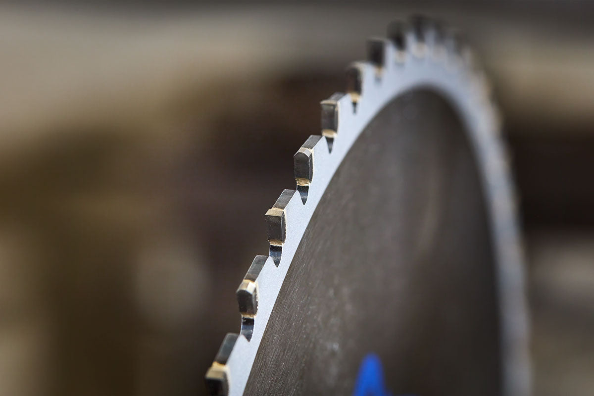 Lame acier TCT 185mm 40 dents alésage 20mm Evolution pour scie circulaire