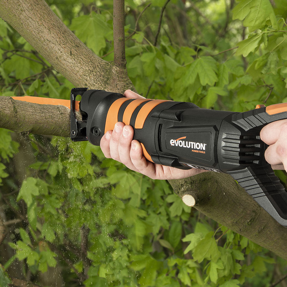 Scie sabre Evolution R230RCP avec 4 lames multi-matériaux